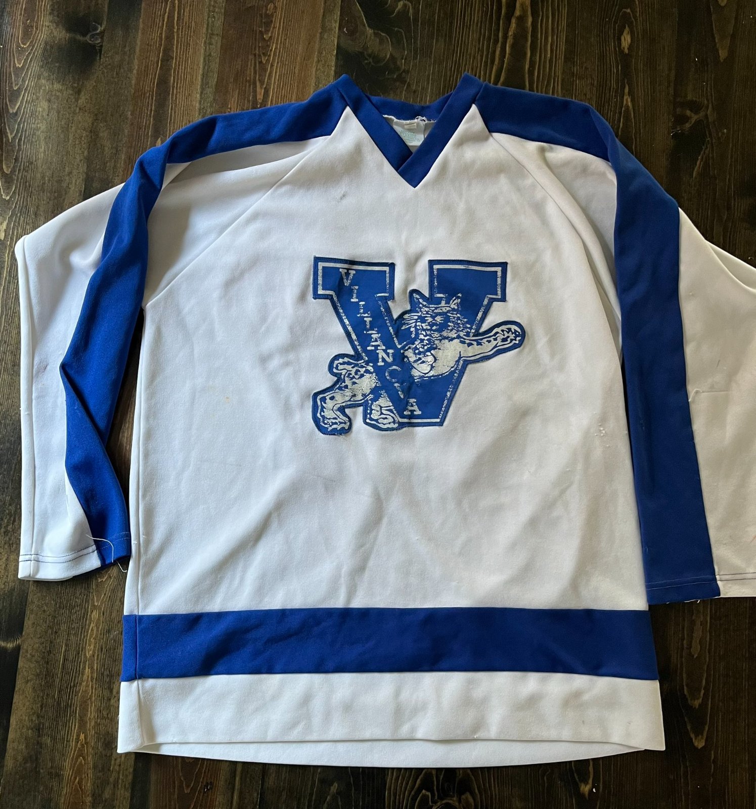 villanova-1984-85-jerseys